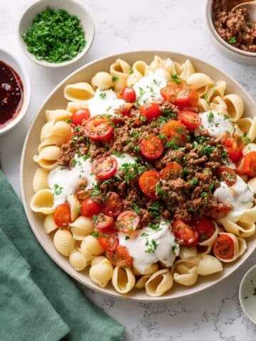 Turkish Pasta with Spiced Ground Beef and Creamy Greek Yogurt Sauce Recipe