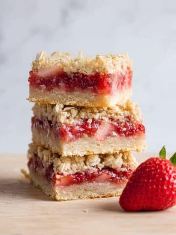 Strawberry Oat Bars Recipe